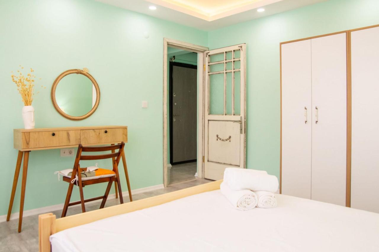 Flat With Great View And Central Location In Konak İzmir Kültér fotó
